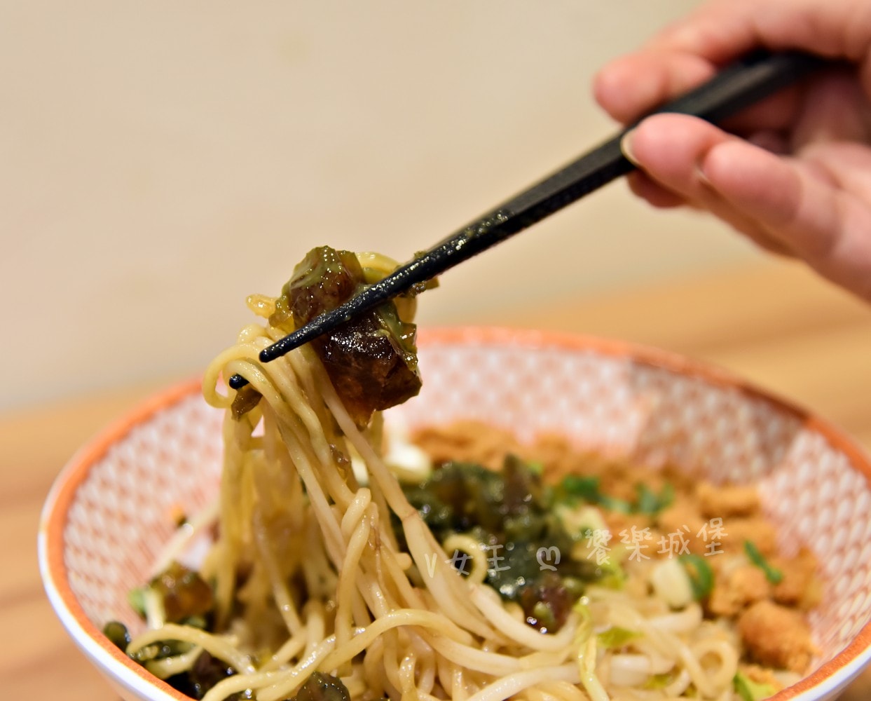 花山家台麵小館 板橋店 ll 堅持手作與細火慢熬，讓每位客人品嚐到那份最熟悉的台灣味