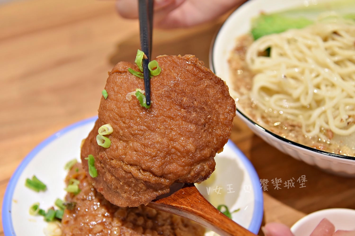 花山家台麵小館 板橋店 ll 堅持手作與細火慢熬，讓每位客人品嚐到那份最熟悉的台灣味