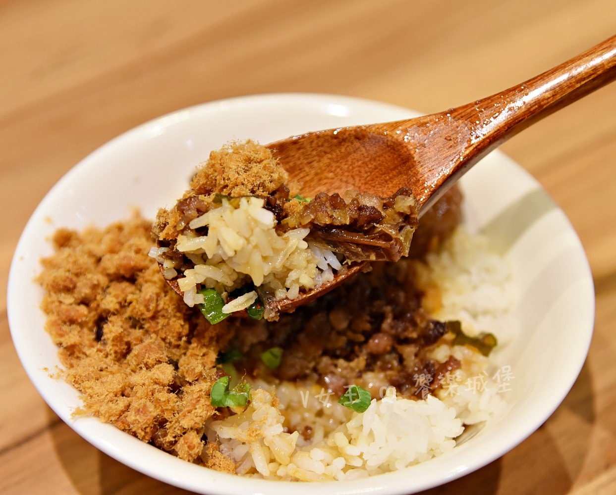 花山家台麵小館 板橋店 ll 堅持手作與細火慢熬，讓每位客人品嚐到那份最熟悉的台灣味