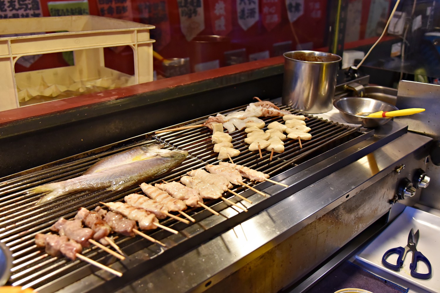 雞老闆桶仔雞景美店 ll 學生吃雞只要$599,消費滿2800就送桶仔雞一隻,店內還可以免費KTV歡唱,近捷運景美站,文山區必吃美食 - 第8張圖 雞老闆桶仔雞景美店 ll 學生吃雞只要$599,消費滿2800就送桶仔雞一隻,店內還可以免費KTV歡唱,近捷運景美站,文山區必吃美食